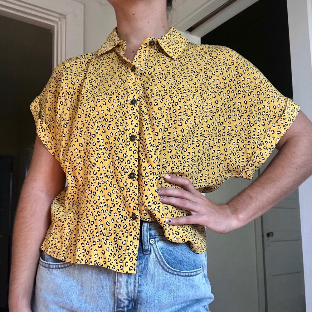 Leopard crop